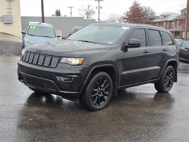 2021 Jeep Grand Cherokee Laredo X photo 3