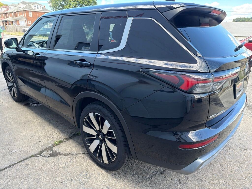 Certified 2025 Mitsubishi Outlander SUV