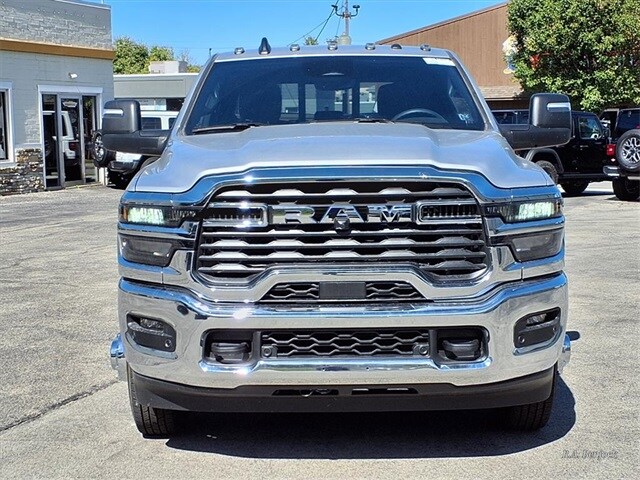 2026 Ram 3500 Tradesman photo 2