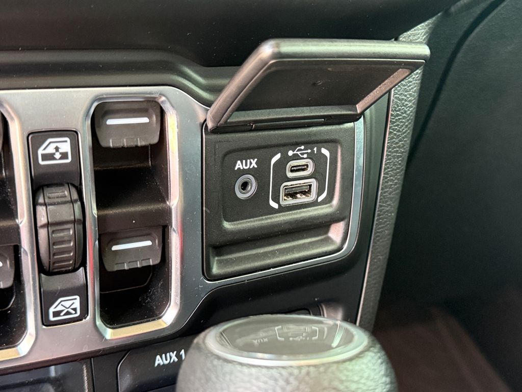 2022 Jeep Gladiator WILLYS - Photo 21