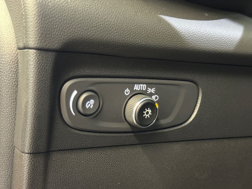 Used 2023 Buick Envision Essence SUV
