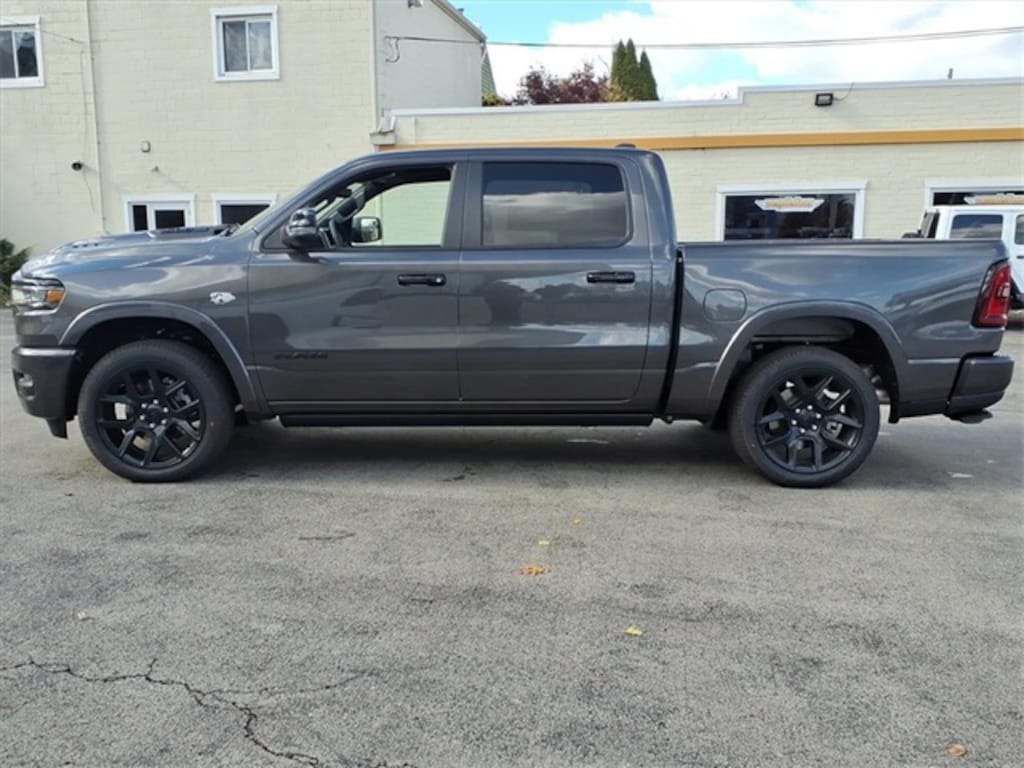 New 2026 Ram 1500 LARAMIE CREW CAB 4X4 5'7 BOX Pickup