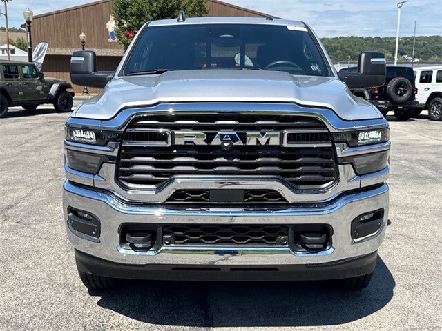 2026 Ram 2500 Tradesman photo 2