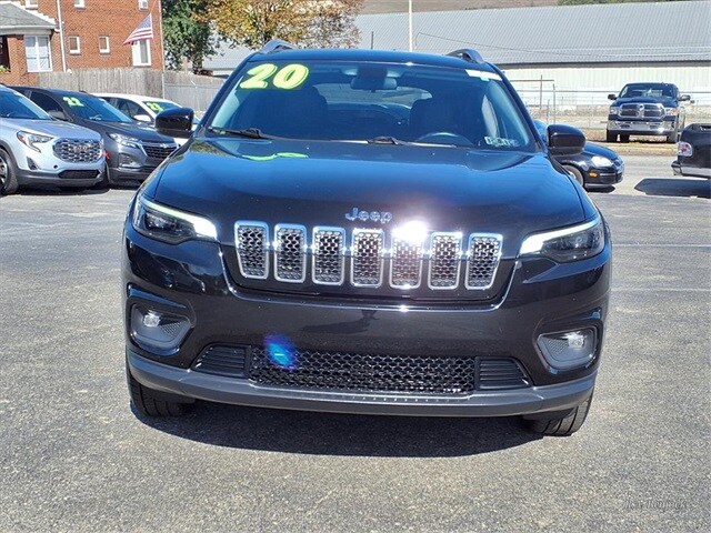 2020 Jeep Cherokee Latitude photo 2