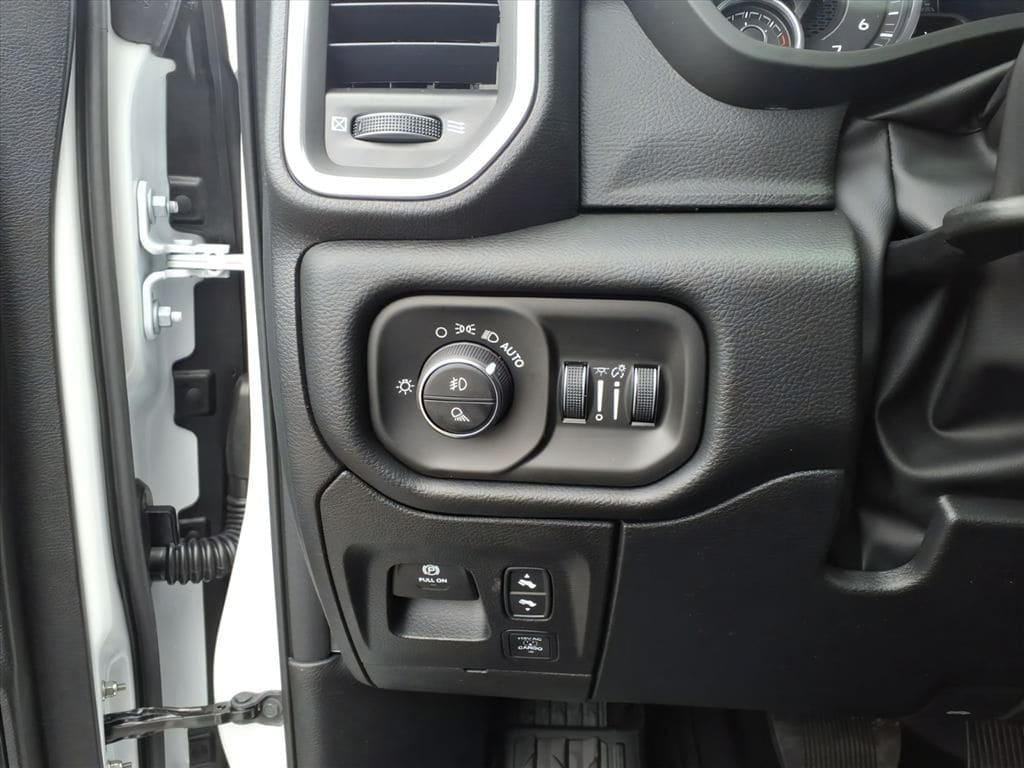 2026 RAM 1500 Laramie - Photo 16