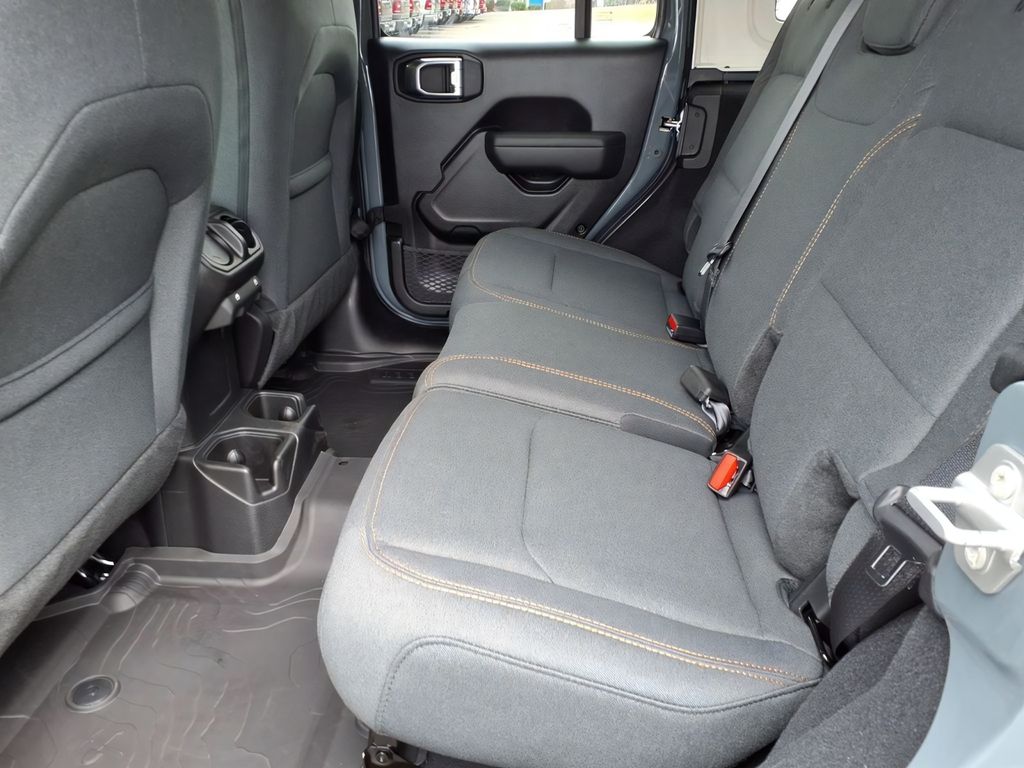 2026 Jeep Wrangler 4-Door Willys - Photo 20