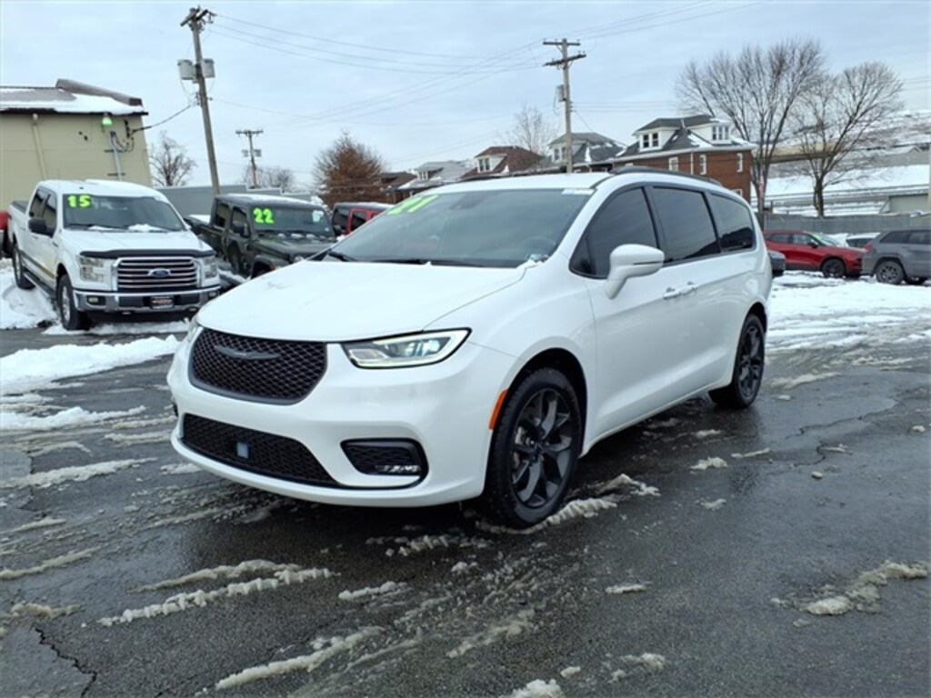 Used 2021 Chrysler Pacifica Touring L Van Passenger Van