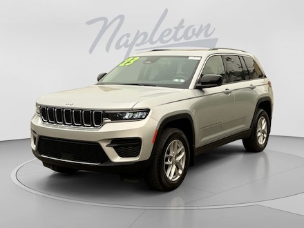 2023 Jeep Grand Cherokee Laredo SUV