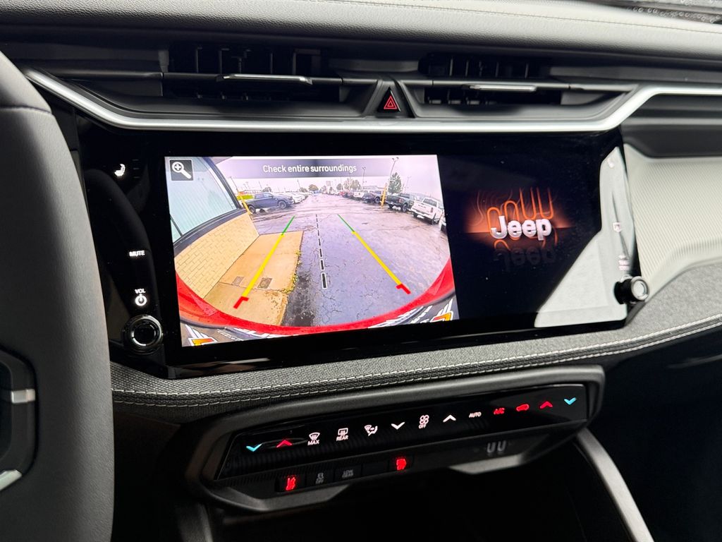 2026 Jeep Cherokee Laredo - Photo 14