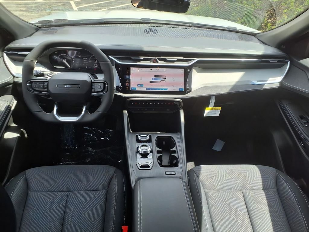 2026 Jeep Cherokee Laredo - Photo 10