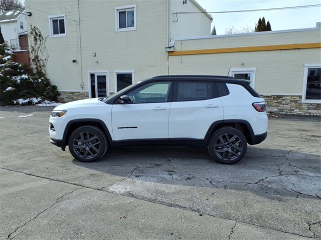 New 2026 Jeep Compass LIMITED ALTITUDE 4X4 Sport Utility
