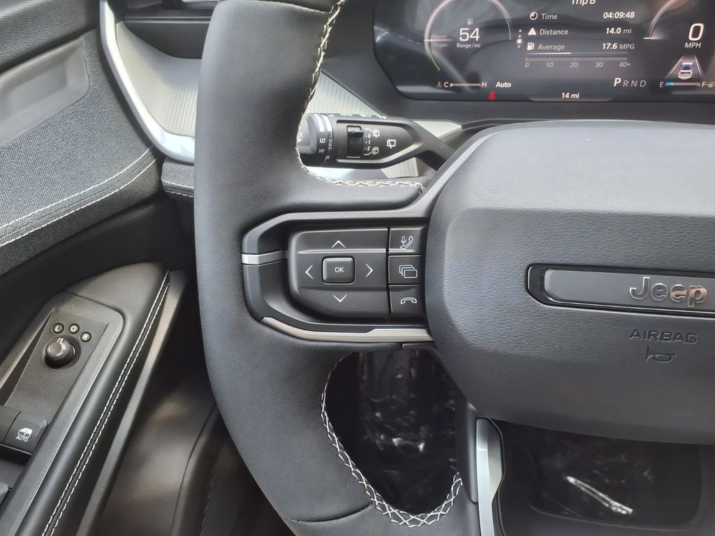 2026 Jeep Cherokee Laredo - Photo 15