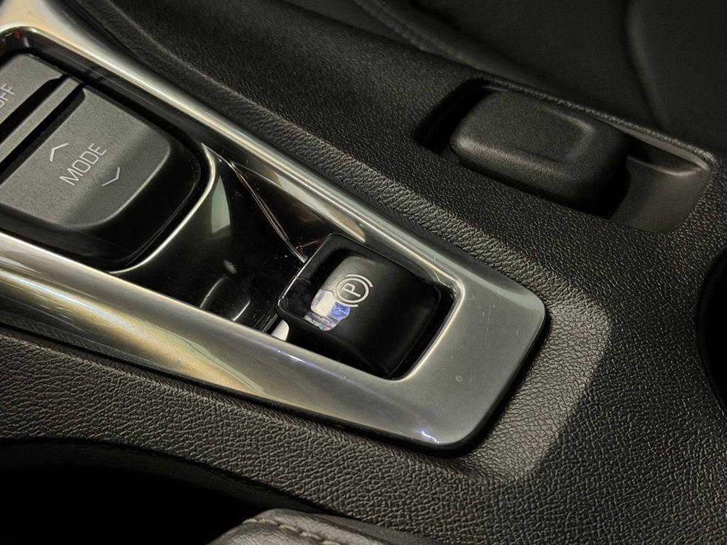 2017 Chevrolet Camaro 2LT - Photo 21