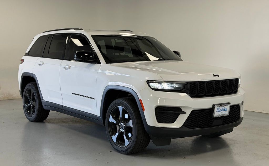 2023 Jeep Grand Cherokee Altitude - Photo 6