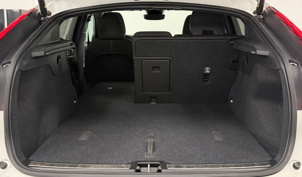 2023 Volvo C40 Plus - Photo 23