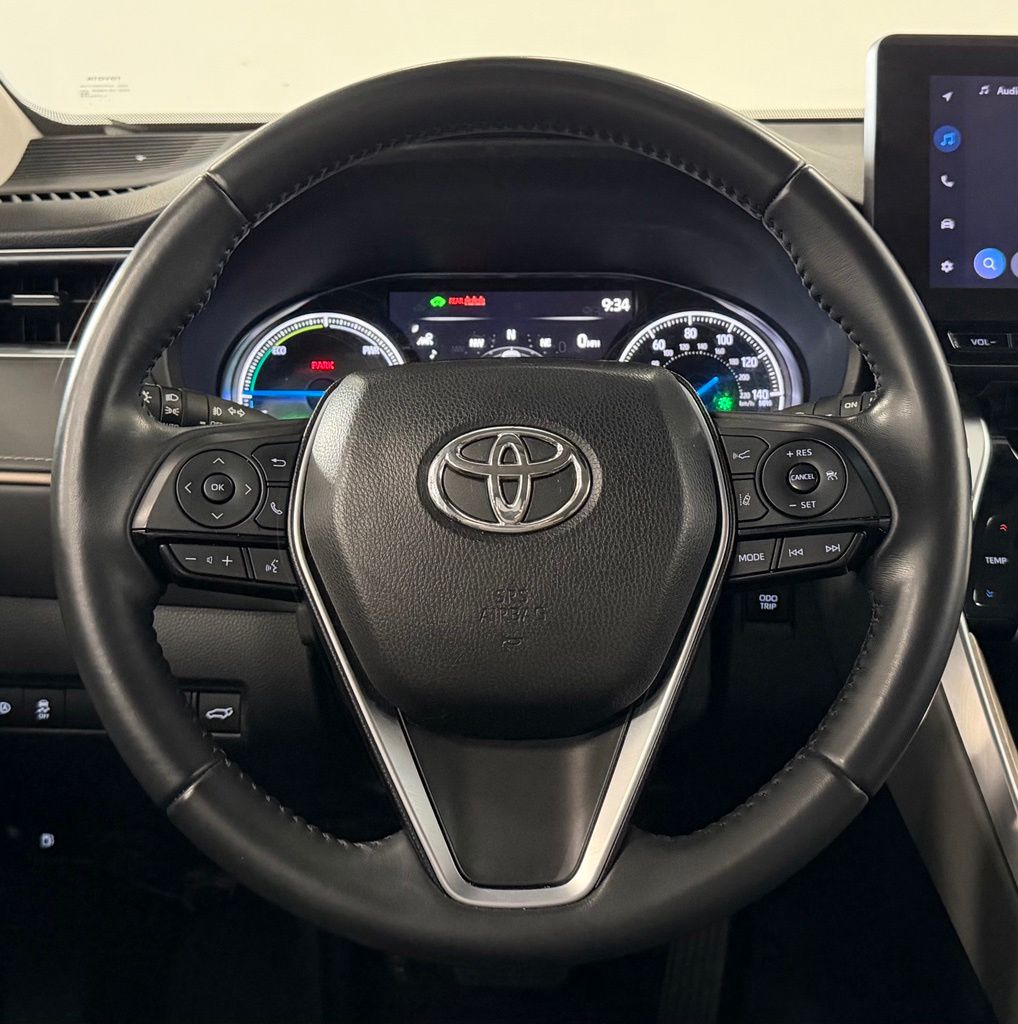2024 Toyota Venza XLE - Photo 16