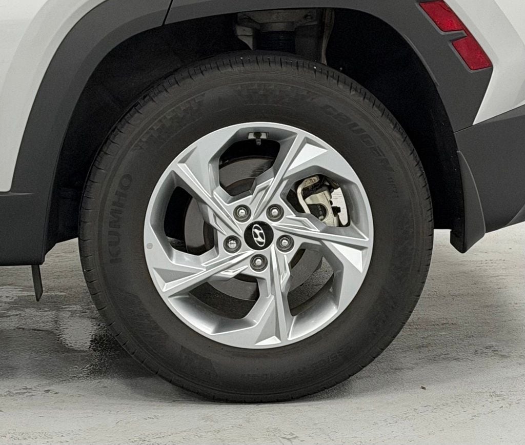 2023 Hyundai Tucson SE - Photo 8