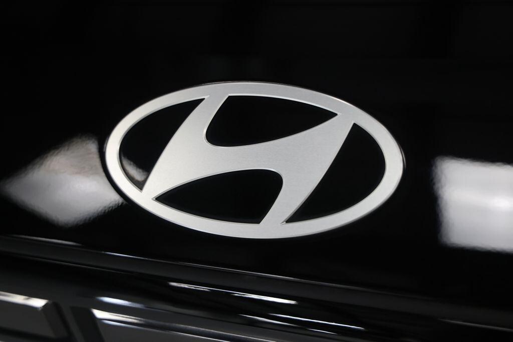 New 2026 Hyundai Santa Fe Hybrid Limited SUV
