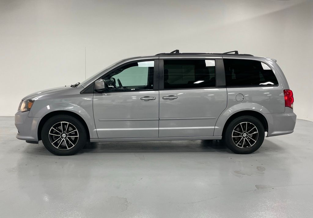 Used 2017 Dodge Grand Caravan GT with VIN 2C4RDGEG2HR851650 for sale in Aurora, IL
