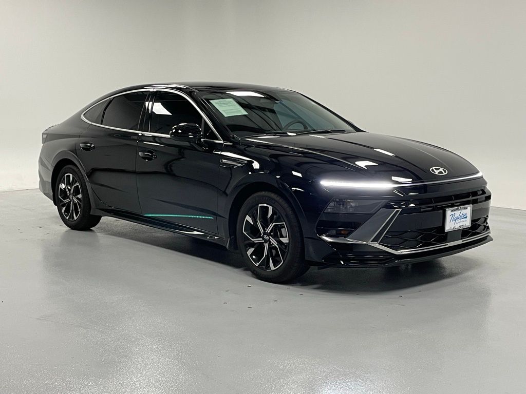 2025 Hyundai Sonata SEL photo 4