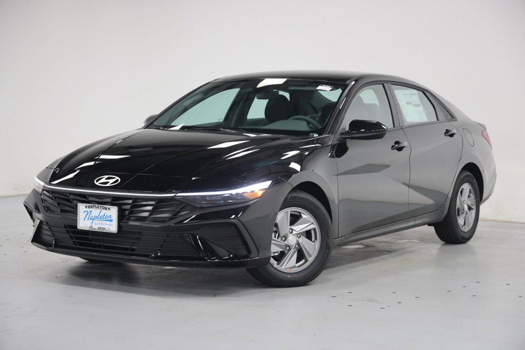 New 2026 Hyundai Elantra SE Sedan
