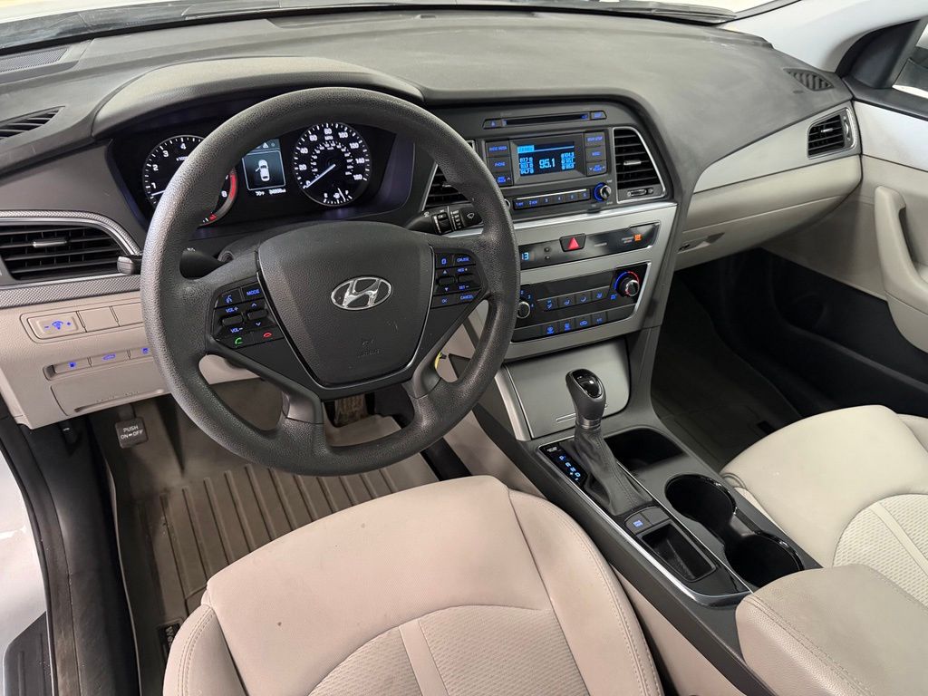 2015 Hyundai Sonata SE - Photo 9