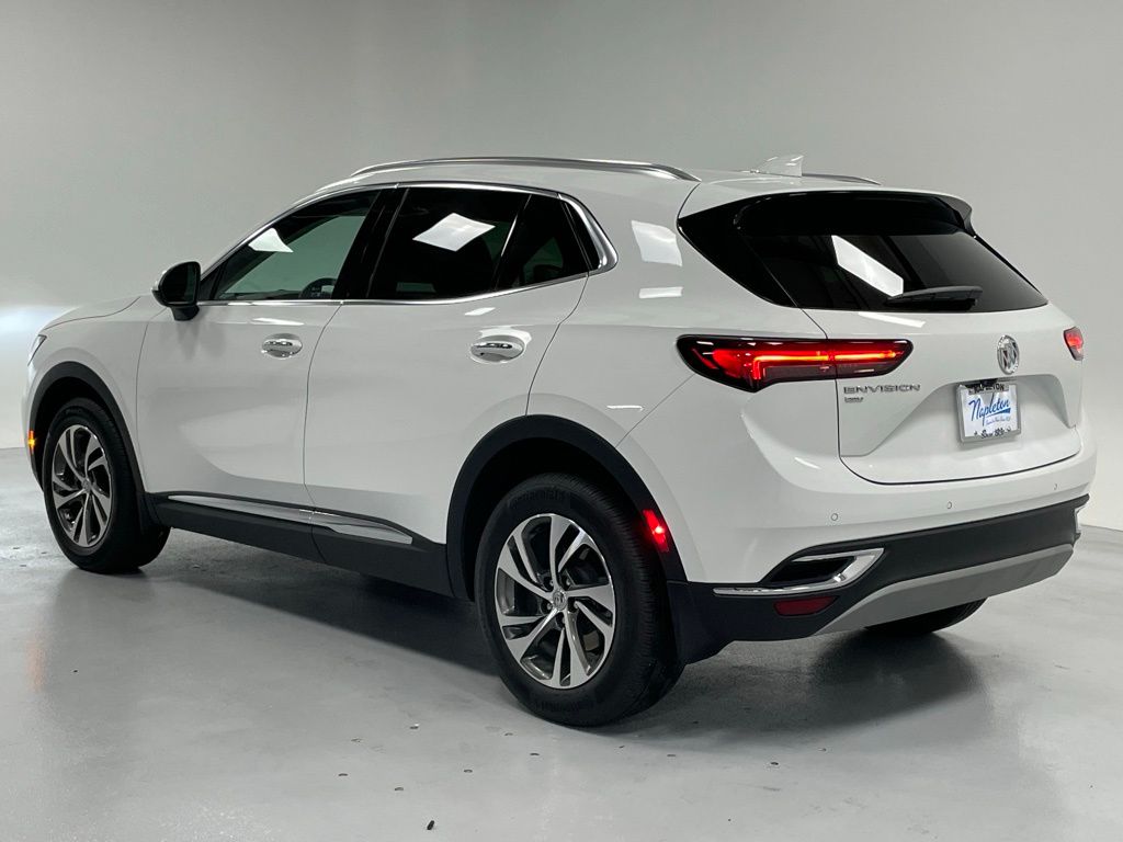 2023 Buick Envision Essence photo 3
