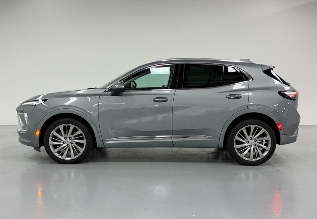 Used 2025 Buick Envision Avenir SUV