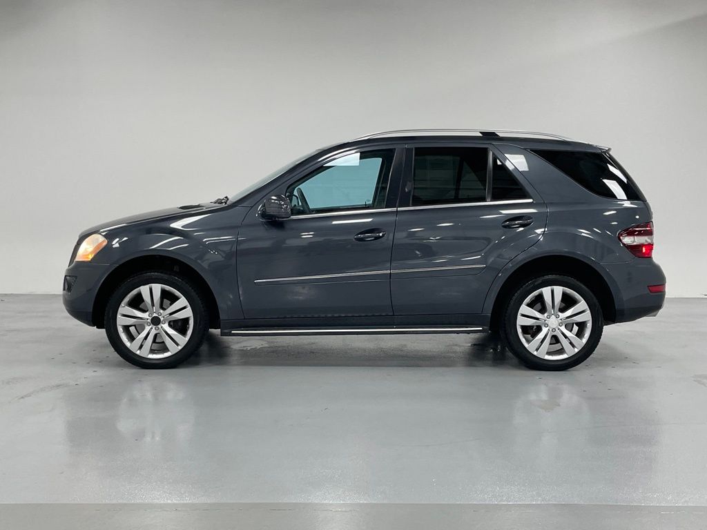 Used 2011 Mercedes-Benz M-Class ML350 with VIN 4JGBB8GB0BA672190 for sale in Aurora, IL