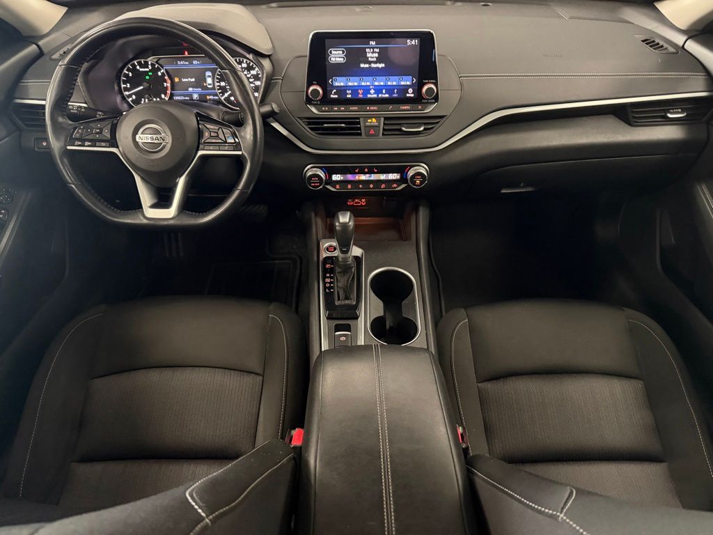 2019 Nissan Altima SV - Photo 14