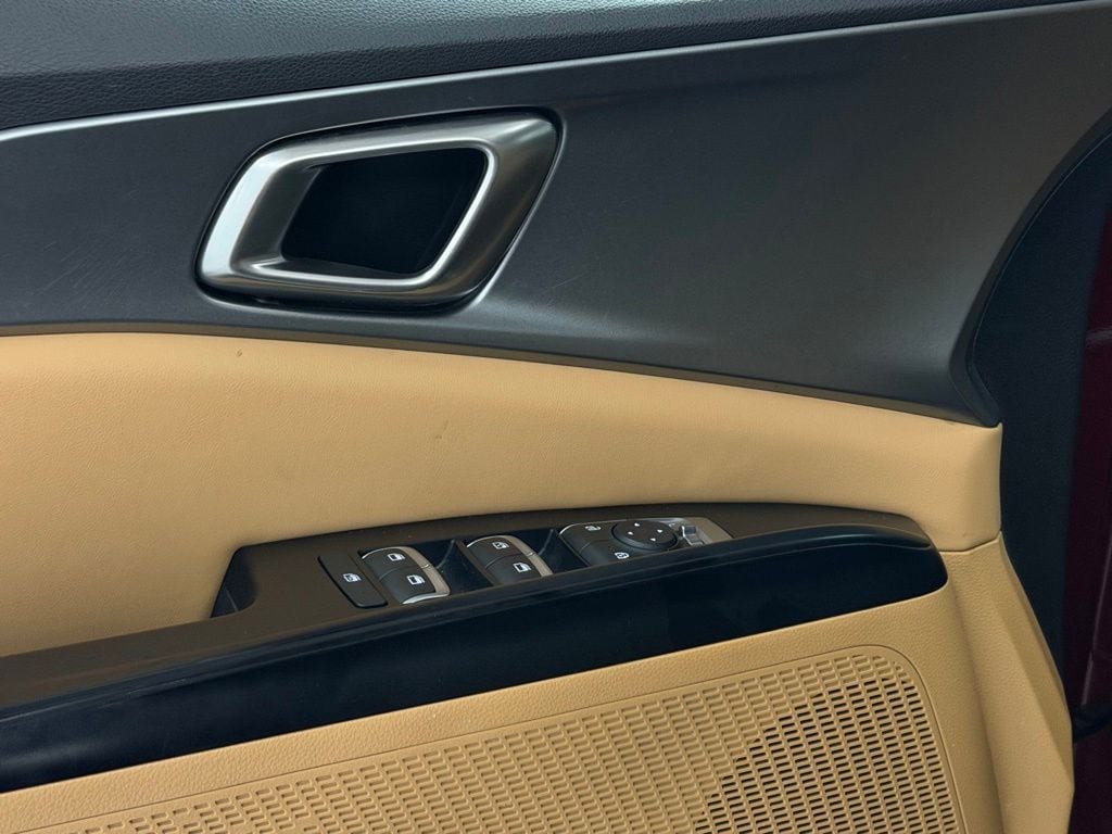 2023 Kia Carnival LX Seat Pkg - Photo 12