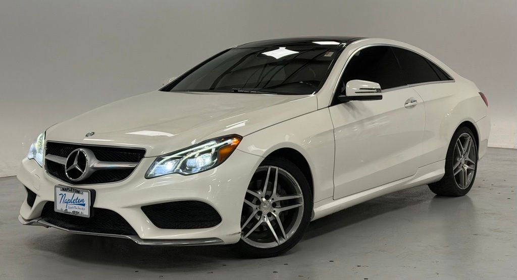 2016 Mercedes-Benz E-Class E400 4MATIC's photo