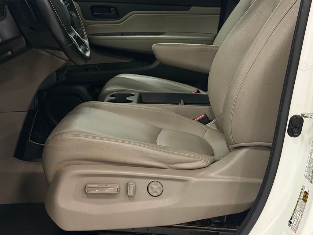 2019 Honda Odyssey EX-L - Photo 12