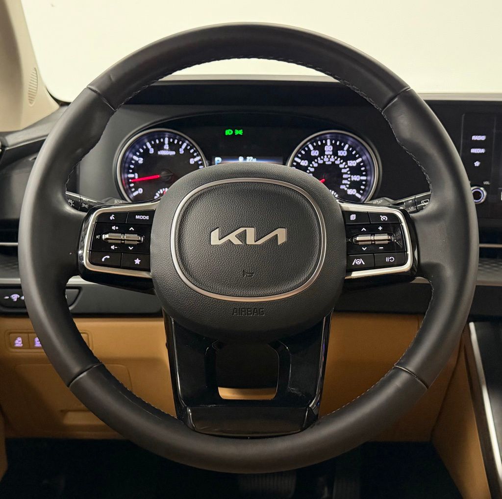2023 Kia Carnival LX Seat Pkg - Photo 15