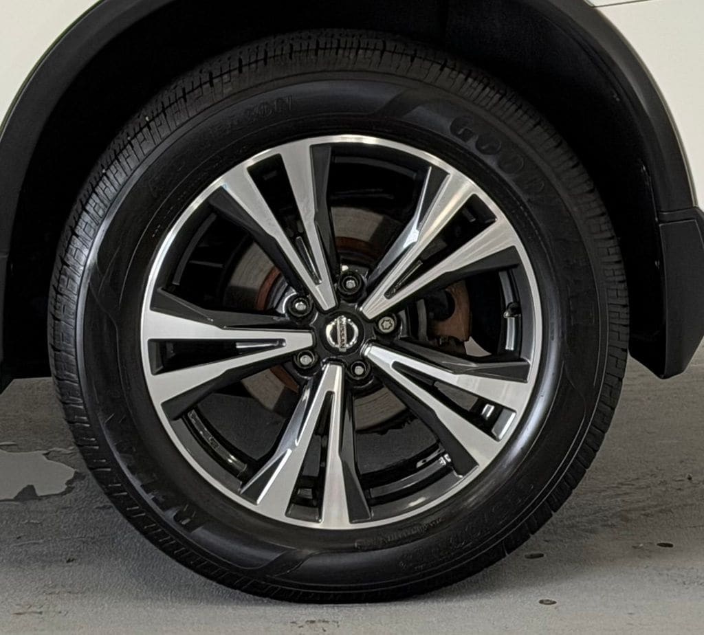 2019 Nissan Rogue SV - Photo 8