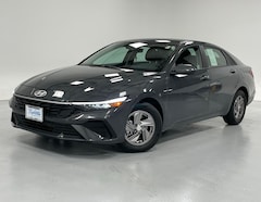 2025 Hyundai Elantra SE Sedan