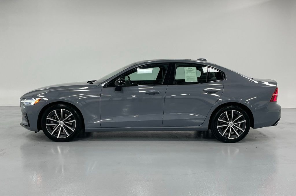 Used 2022 Volvo S60 B5 AWD Momentum Sedan