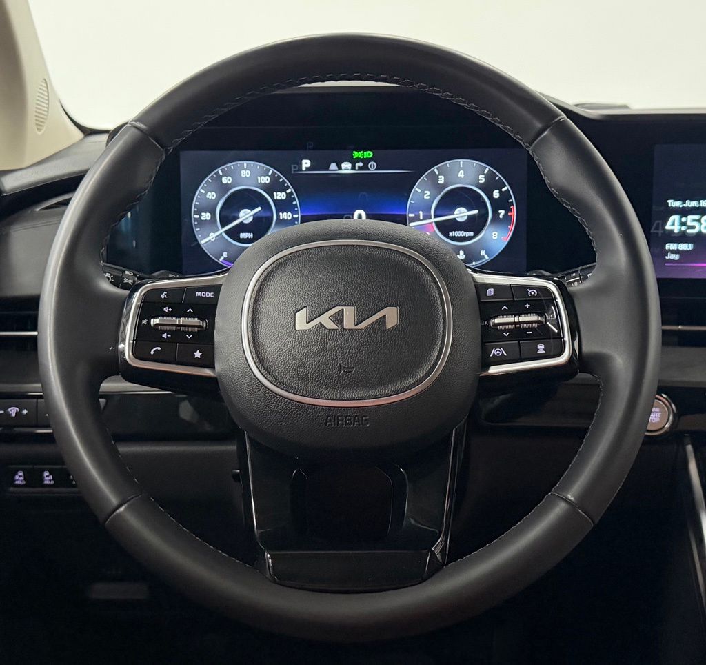 2023 Kia Carnival SX - Photo 16