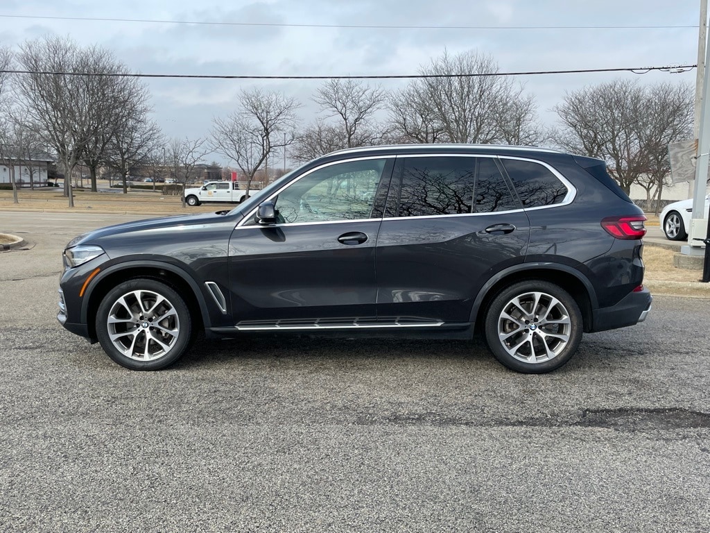 Used 2021 BMW X5 40i with VIN 5UXCR6C07M9D86582 for sale in Aurora, IL