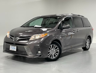 2019 Toyota Sienna L 7 Passenger Van
