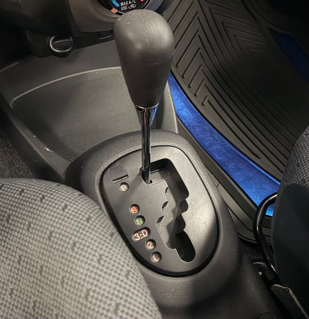 2010 Toyota Yaris Base - Photo 20