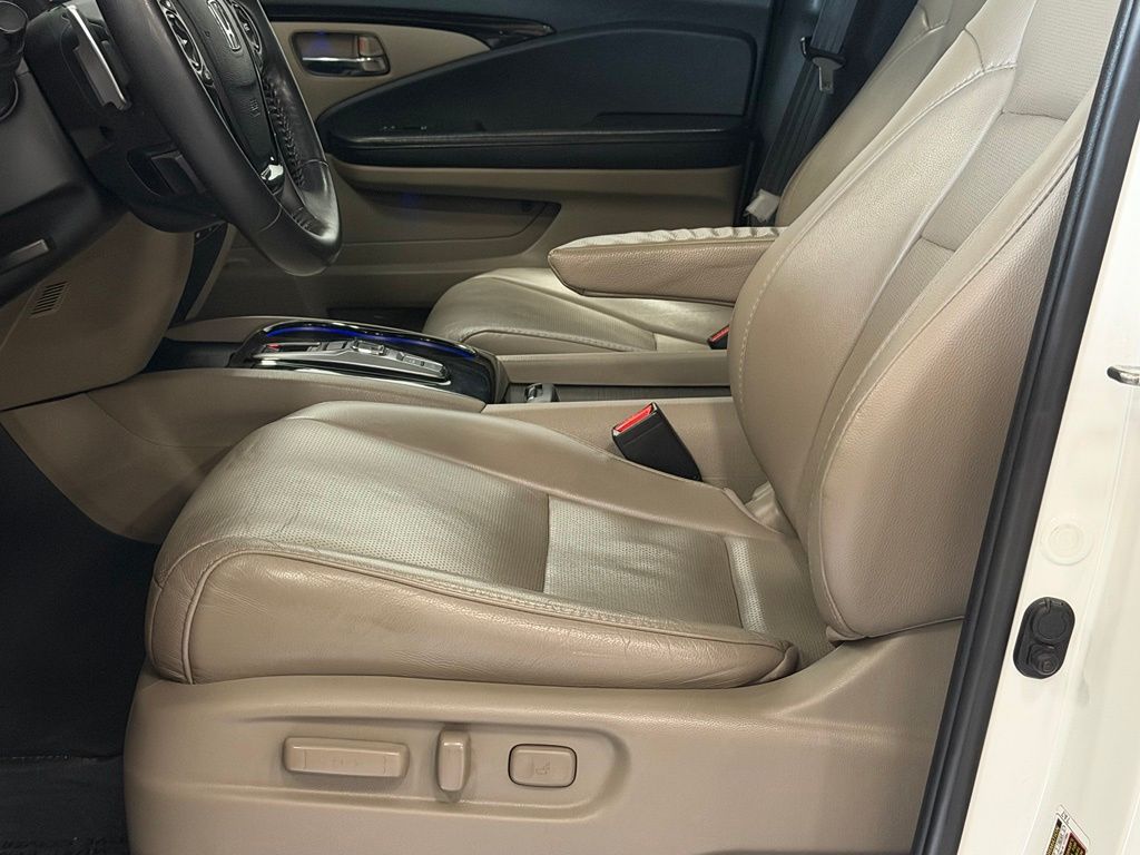 2017 Honda Pilot Elite - Photo 12
