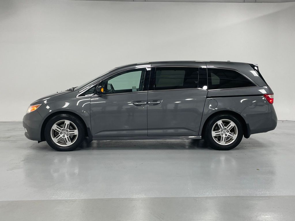 Used 2012 Honda Odyssey Touring with VIN 5FNRL5H98CB045434 for sale in Aurora, IL