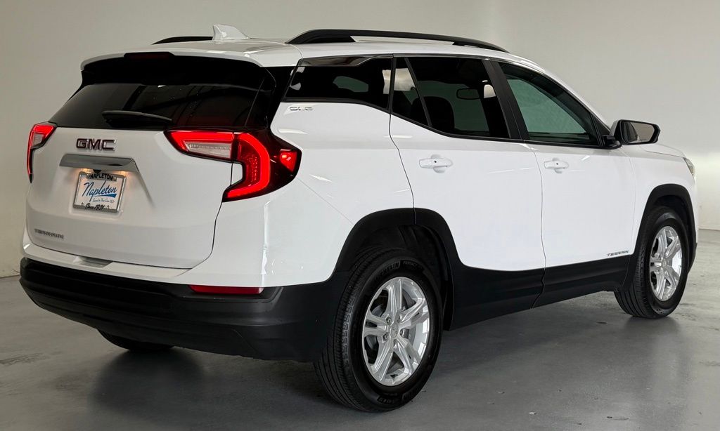 2024 GMC Terrain SLE - Photo 3
