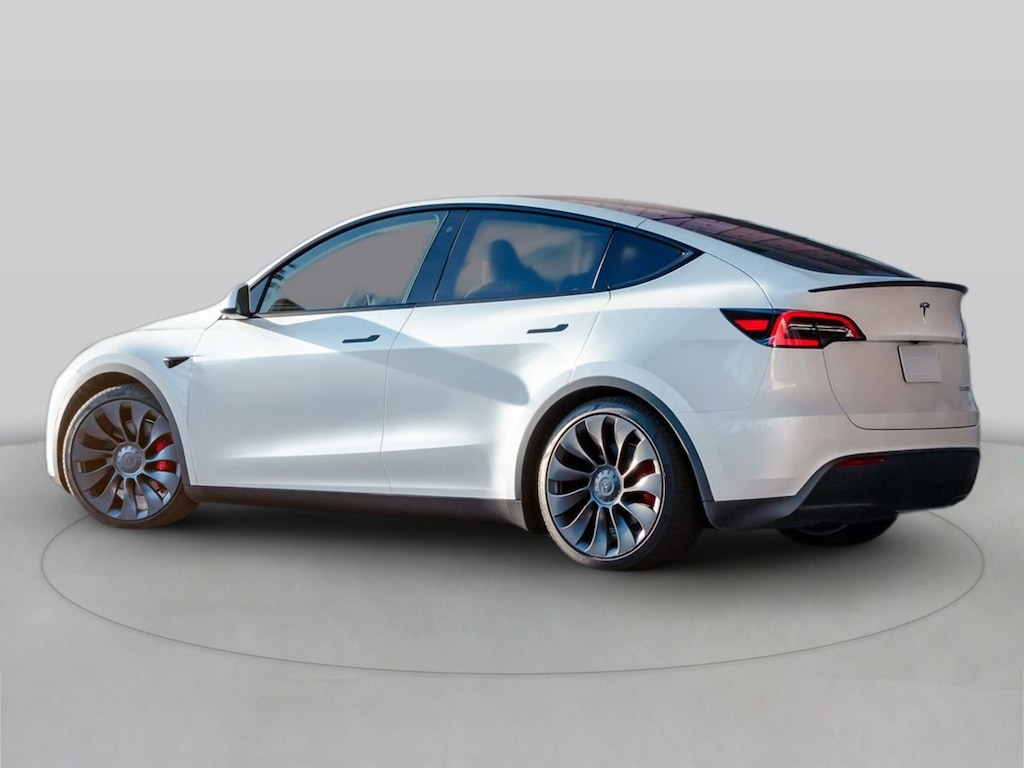 Used 2024 Tesla Model Y Long Range SUV