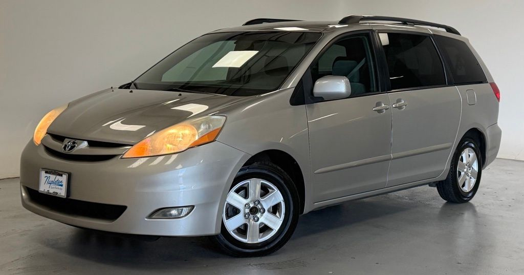 2007 Toyota Sienna XLE