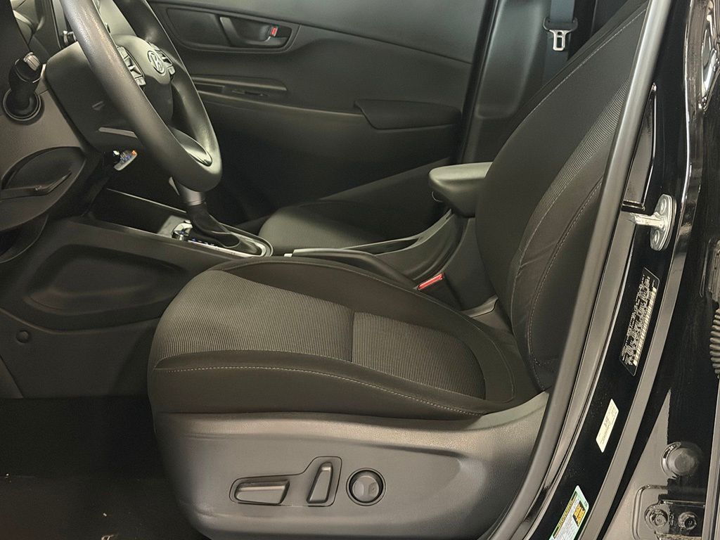 2023 Hyundai Kona SEL - Photo 11
