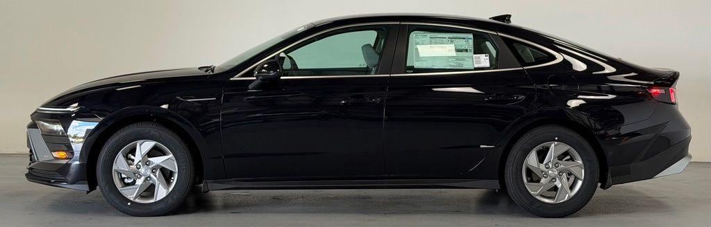 New 2026 Hyundai Sonata SE Sedan