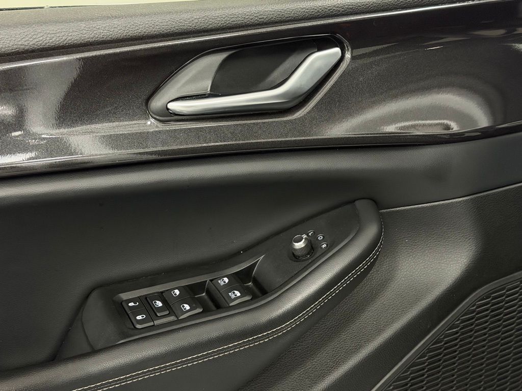 2023 Jeep Grand Cherokee Altitude - Photo 13