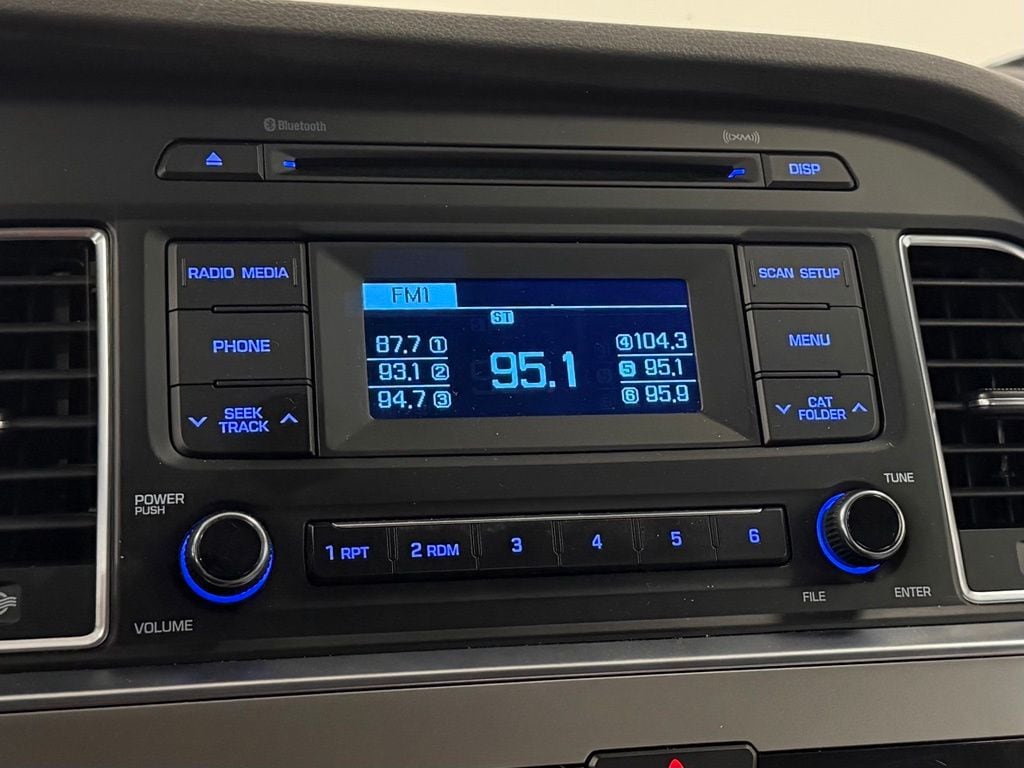 2015 Hyundai Sonata SE - Photo 19